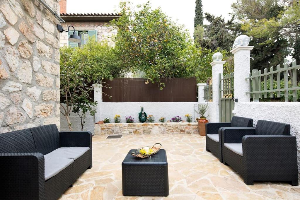 Queen's Stone Legend, Royal Living By Acropolis Holiday home Athens