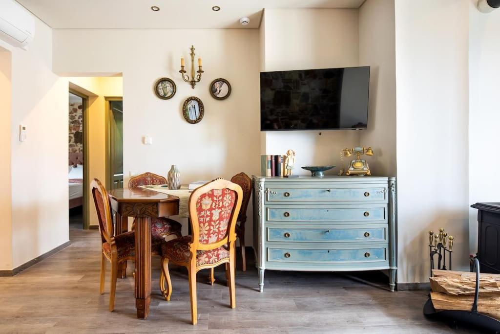 Queen's Stone Legend, Royal Living By Acropolis Holiday home