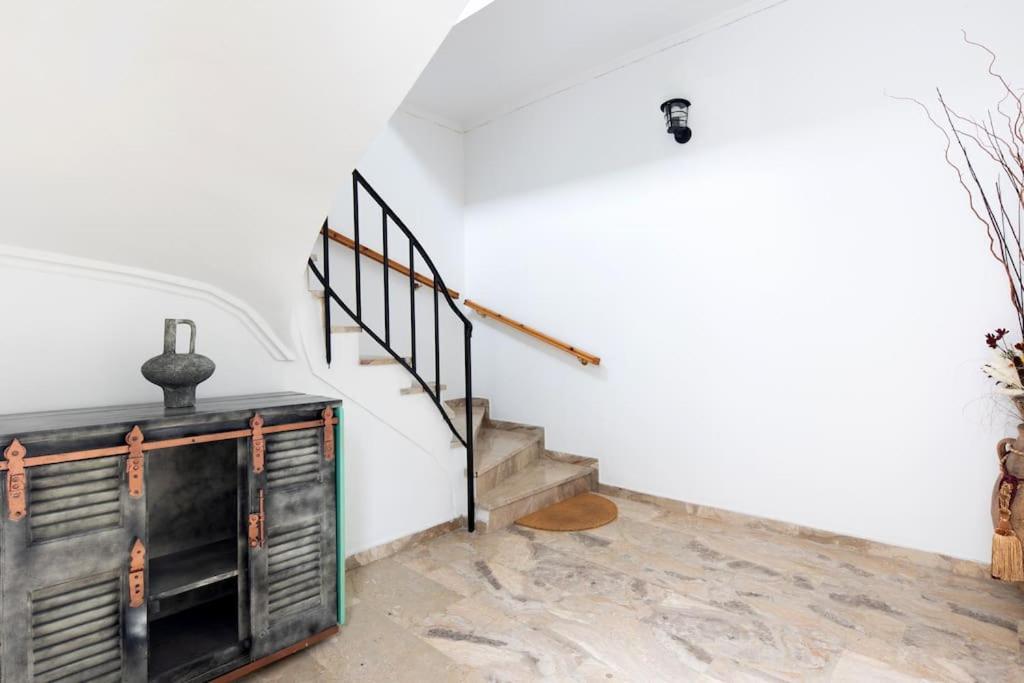 Queen's Stone Legend, Royal Living By Acropolis Holiday home *