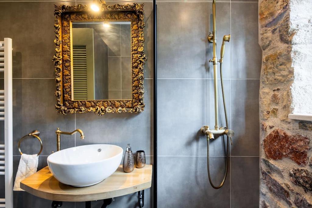 Queen's Stone Legend, Royal Living By Acropolis Holiday home *